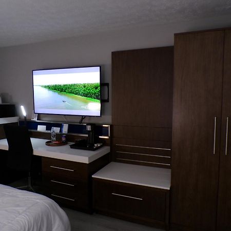Luxor Inn & Suites, A Travelodge By Wyndham Elkins Eksteriør billede