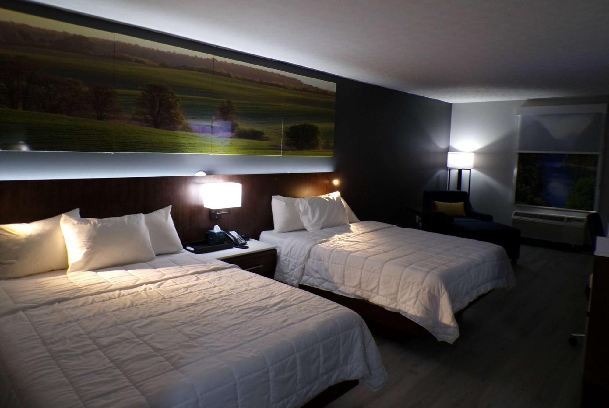 Luxor Inn & Suites, A Travelodge By Wyndham Elkins Eksteriør billede