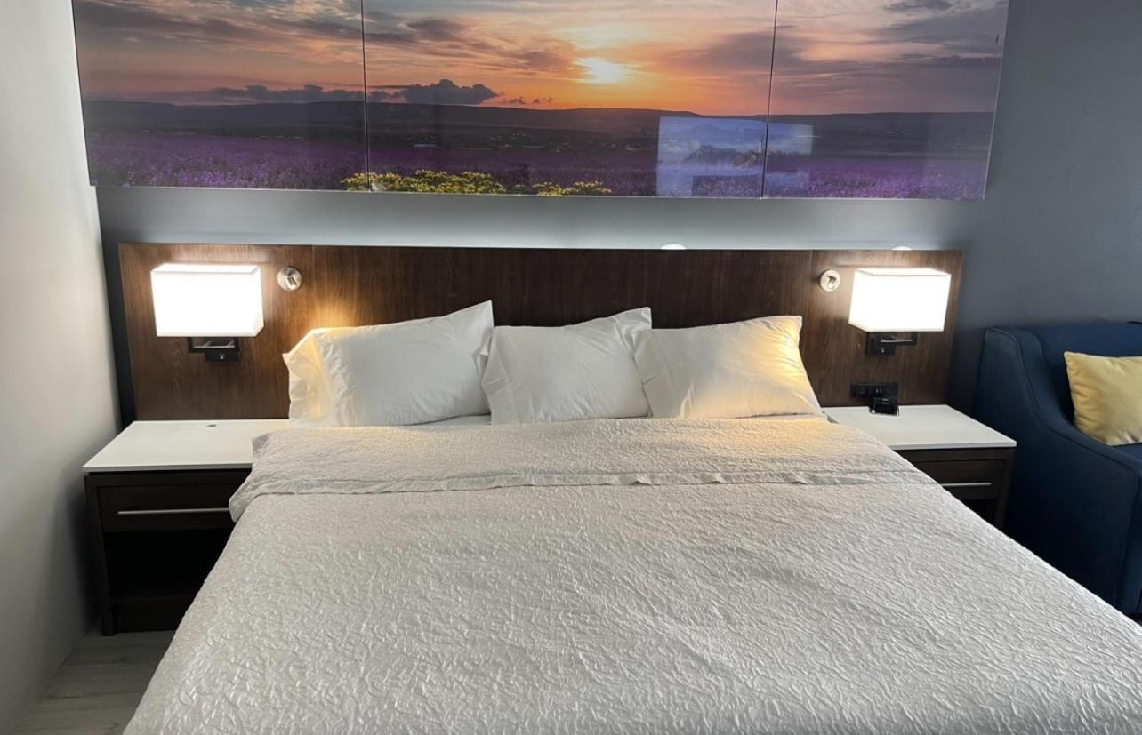 Luxor Inn & Suites, A Travelodge By Wyndham Elkins Eksteriør billede